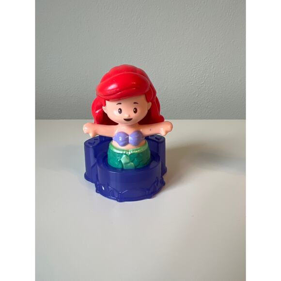Fisher-Price Little People Disney Ariel, Flounder and Aurora Sleeping Beauty - Picture 4 of 8